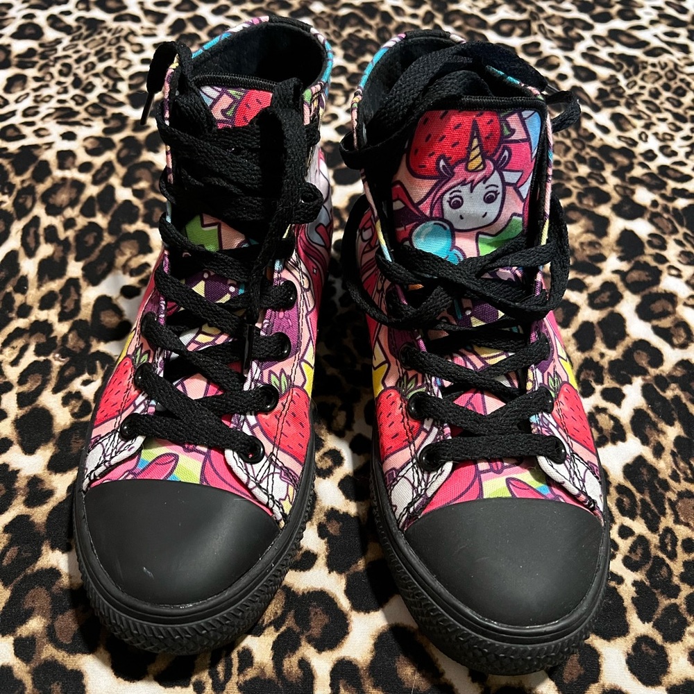 RAAD athletic shoes